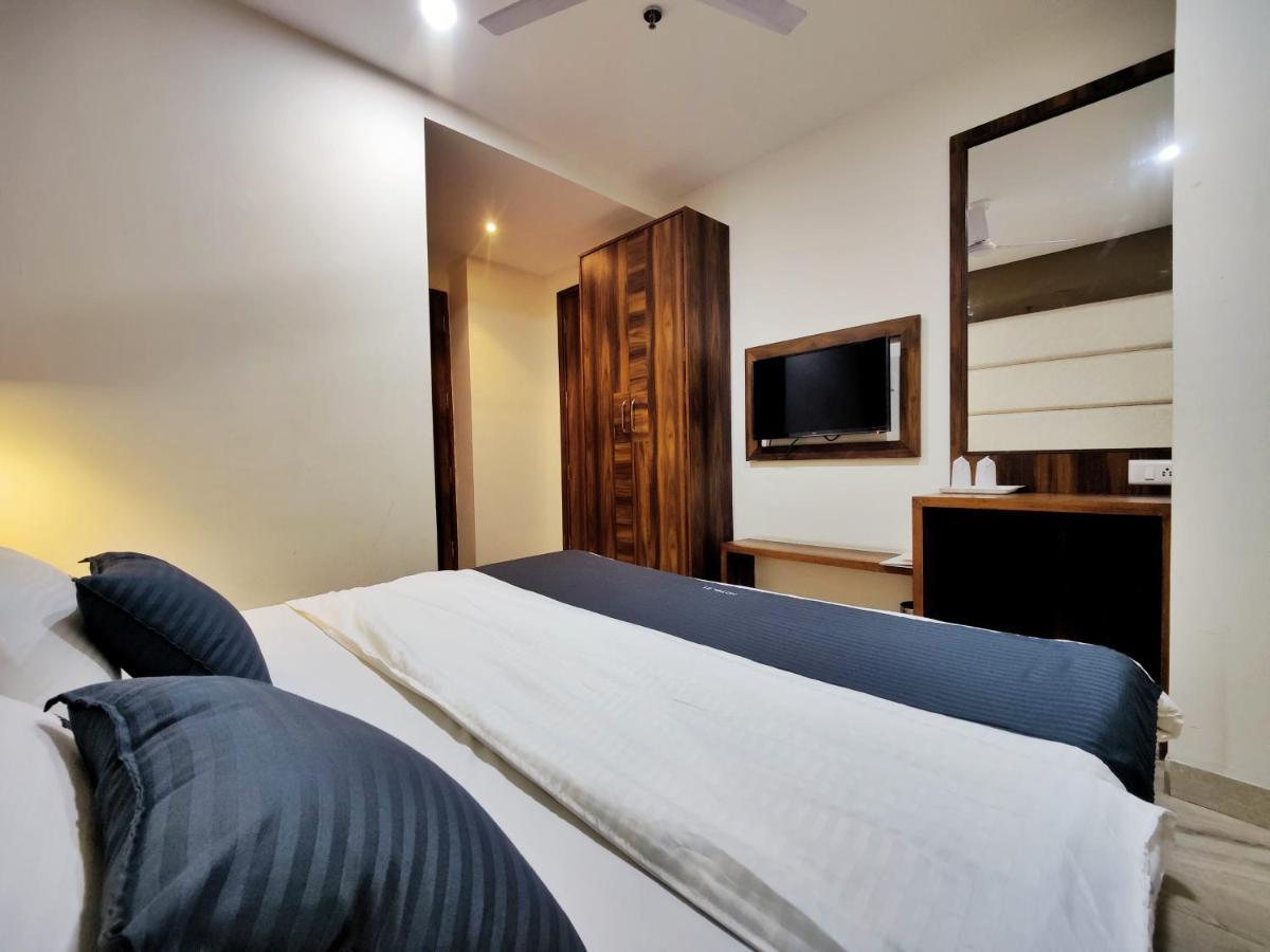 Hotel 21 Next To Chd Railway Station Chandīgarh Esterno foto