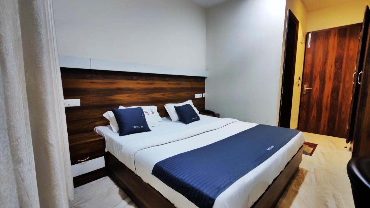 Hotel 21 Next To Chd Railway Station Chandīgarh Esterno foto