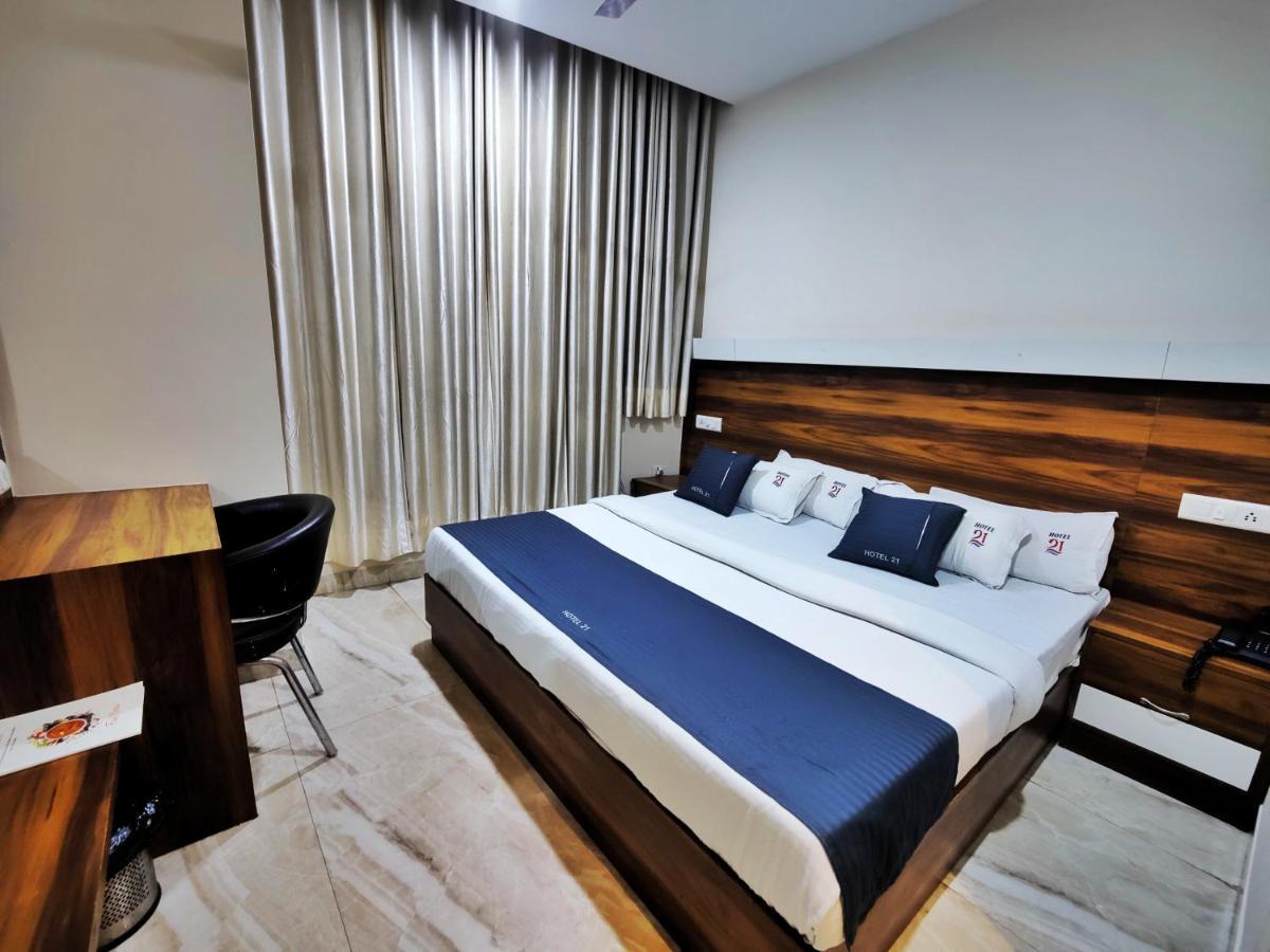 Hotel 21 Next To Chd Railway Station Chandīgarh Esterno foto